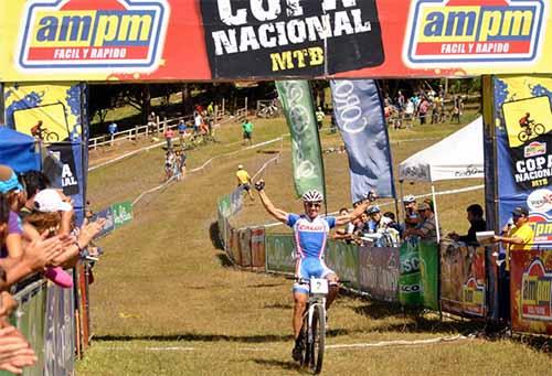 Henrique Avancini começou muito bem a sua participação na Copa Internacional de Mountain Bike / Foto: Ever Obando