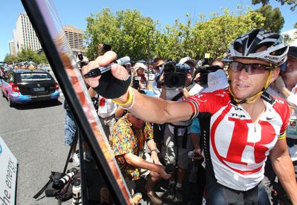  O ex-ciclista Lance Armstrong chegou a um acordo com o jornal britânico “Sunday Times" e terá de indenizar a publicação inglesa / Foto: Divulgação Tour Down Under 