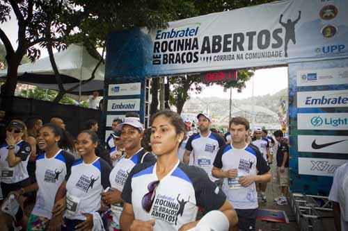A nova realidade da Rocinha pacificada tem no esporte um de seus principais pilares / Foto: FOTOCOM.NET 