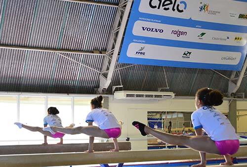 Ginastas treinam no Cegin, em Curitiba / Foto: LiveWright / Divulgação