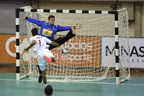 Ahmad Madadi foi o artilheiro do jogo com oito gols / Foto: Eugênio Sávio
