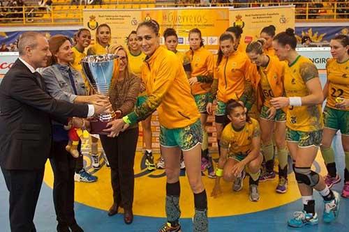 Seleção Feminina campeã do torneio na Espanha / Foto: Divulgação