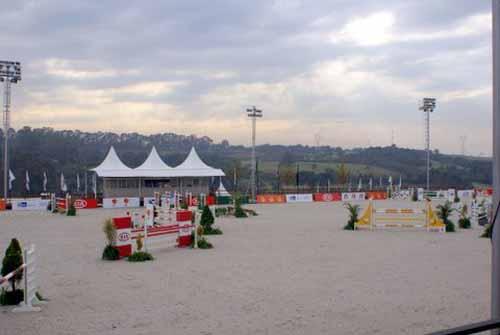 A Copa Helvetia Riding Center será um torneio com características de ranking interno, visando à preparação de cavalos e cavaleiros para o circuito nacional / Foto: Silvia Milani