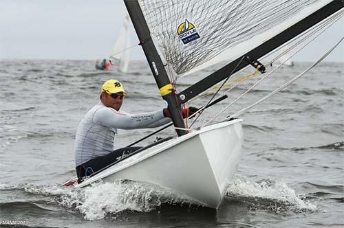  O velejador Bruno Prada  busca o quarto título do Campeonato Brasileiro de Finn / Foto: Fred Hoffmann