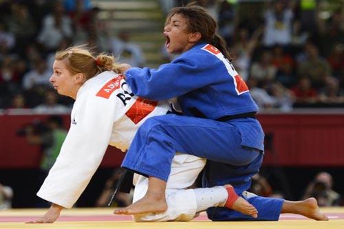 Sarah Menezes conquista a primeira medalha dourada do Brasil nos Jogos Olímpicos de Londres/ Foto: Divulgação