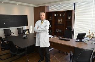 Dr. Lúcio Ernlund é especialista em Medicina Esportiva (joelho e ombro) / Foto: Lívia Mattos / Central Press