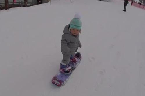 Pequena Sloan surpreende no esqui / Foto: Reprodução