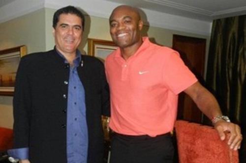 Anderson Silva e o presidente da CBTKD / Foto: Reprodução / Facebook