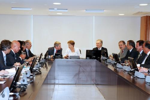 Dilma, ministros e o presidente do COI / Foto: Francisco Medeiros