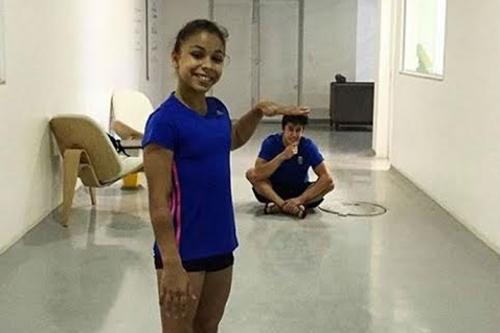 Flavinha brinca com ginasta da seleção / Foto: Reprodução / Instagram
