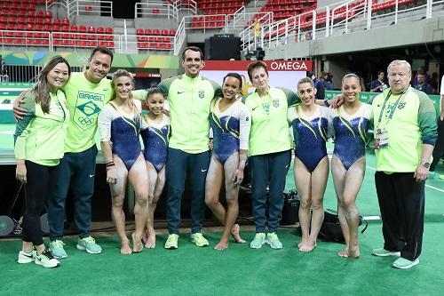 Brasileiras fizeram o último treinamento neste sábado (6); classificatórias na Arena Olímpica do Rio serão amanhã / Foto: Ricardo Bufolin/CBG