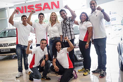  O “Time Nissan”, programa de incentivo a atletas com foco em 2016, começou a entregar nesta sexta feira (22) os carros para seus integrantes / Foto: Keiny Andrade / Fotocom 