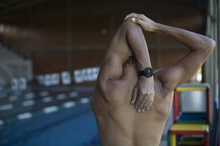 Atleta Igor Amorelli usando o Forerunner 735XT / Foto: Romulo Cruz 