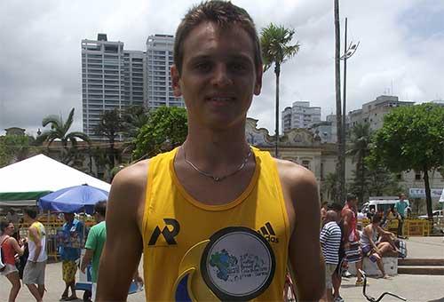 O santista Brenno Carbonaro, de 17 anos, foi convocado para ser membro da equipe Sesi de Triathlon, a maior do país / Foto: Divulgação