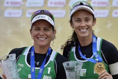 Ouro e Bronze no Circuito Mundial / Foto: Divulgação/FIVB