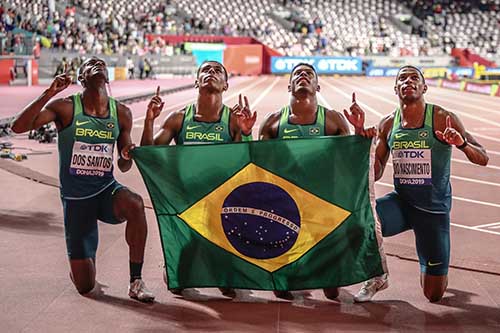 Equipe do 4x100 m   / Foto: Wagner Carmo/CBAt
