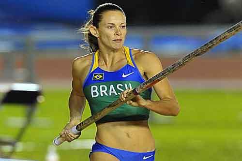  A brasileira Fabiana Murer, campeã mundial do salto com vara, está de volta às competições / Foto: Wagner Carmo/CBAt