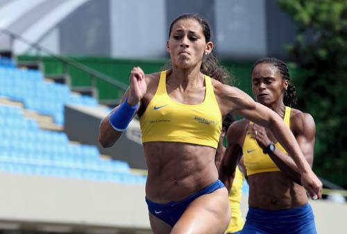 A velocista Ana Cláudia Lemos foi o destaque da "Seletiva para o Mundial Indoor / Foto: Fernanda Paradizo / ZDL