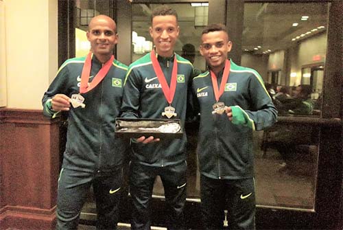 Gilberto, Johnatas e Daniel: Brasil, prata por equipe    / Foto: Divulgação