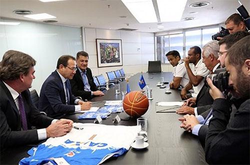 A Caixa firmou, nesta segunda-feira (10), contrato de patrocínio de R$ 1,5 milhão com a equipe brasiliense de basquete Universo / Foto: Divulgação