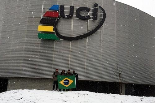 Brasileiros encaram neve / Foto: CBC / Divulgação