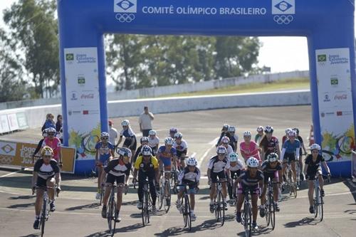 Ana Vieira e Francisco Silva Neto foram os melhores no segundo dia de competição em Londrina / Foto: Alexandre Loureiro / Inovafoto / COB