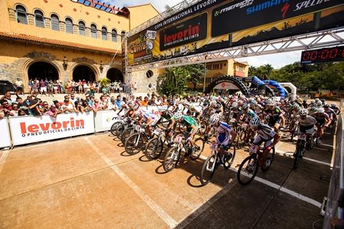 Etapa dá largada ao circuito em 2014 / Foto: Bruno Senna / CIMTB