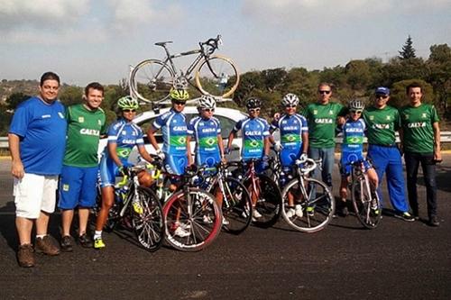 Atletas da categoria elite da Seleção Brasileira de ciclismo de estrada que competiram no Campeonato Pan-Americano de Puebla, no México / Foto: Divulgação / CBC