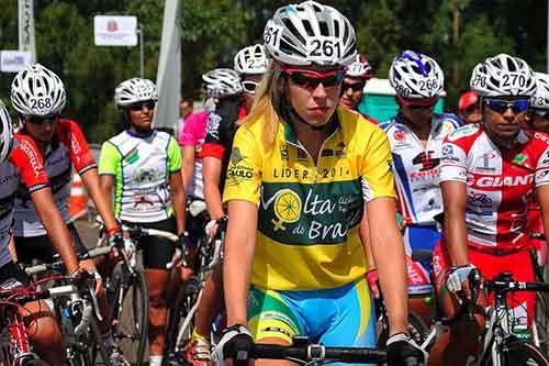 Ana Paula Polegatch ficou ainda mais próxima do bicampeonato na Volta Ciclística Feminina do Brasil 2014 / Foto: Ivan Storti / FPCiclismo