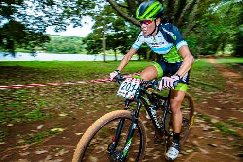 Agustina Apaza e Catriel Soto foram os campeões do Contrarrelógio. Competição foi na tarde desta sexta-feira (3) / Foto: Thiago Lemos/Pedal.com.br