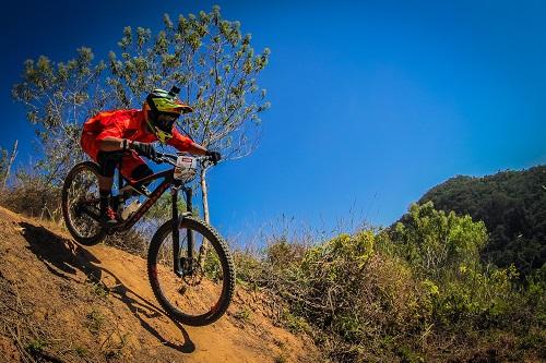 Em Santa Catarina, Érick Bruske é campeão do 1º Maraton Água da Serra. De olho na Rio 2016, a carioca Flavia Santos desembarca na Cidade Maravilhosa e a goiana Raiza Goulão embarca para Copa do Mundo do Canadá / Foto: Rodrigo Philipps / Starminas