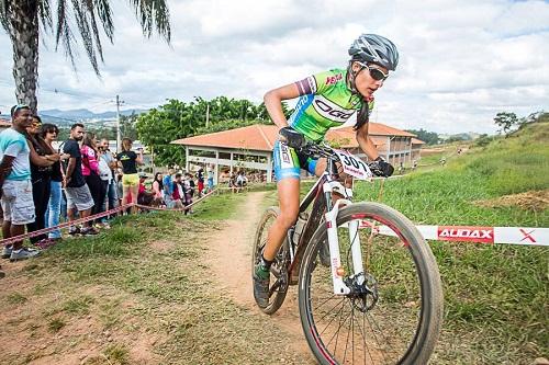 Raiza Goulão e Karen Olímpio, com as vitórias na Taça Brasil de MTB, e o quarteto do Team Oggi, ganhador do MTB 12 Horas, garantiram os melhores resultados do Shimano Sports Team / Foto: Thiago Lemos/CIMTB