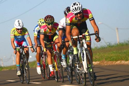 Prova aconteceu na cidade de Santa Bárbaro D'Oeste / Foto: Divulgação FPCiclismo