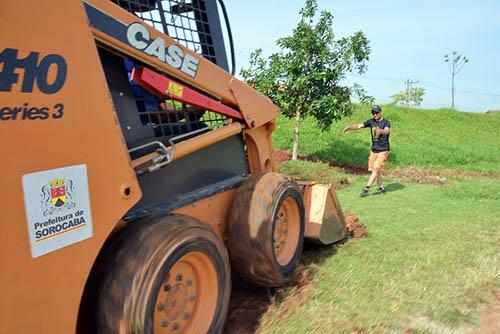 Minicarregadeira constrói pista de mountain bike em Sorocaba / Foto: Divulgação