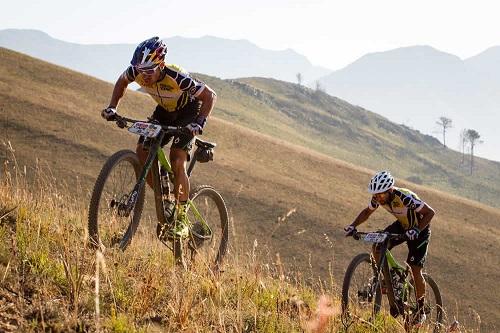 Henrique Avancini e Manuel Fumic permanecem na liderança da classificação geral / Foto: Nick Muzik/Cape Epic/SPORTZPICSPLEASE