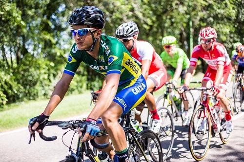 Lucas Ribeiro representou Ribeirão na Seleção Brasileira junto de Luis Fernando Trevisan / Foto: Maximiliano Blanco/CBC