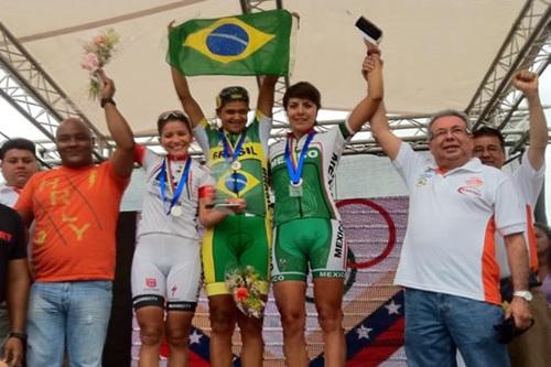 Janildes colocou o Brasil no lugar mais alto do pódio / Foto: CBC / Divulgação