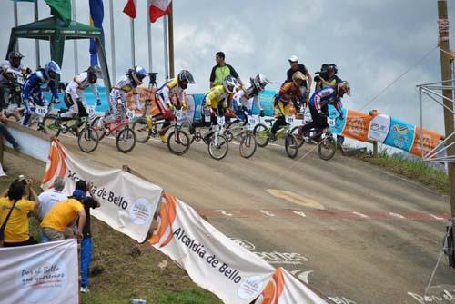A delegação brasileira conquistou seis medalhas no Campeonato Pan-Americano de Bicicross, disputado neste fim de semana, na pista da Unidad Deportiva Tulio Ospina, em Bello-Antioquia, Colômbia / Foto: Divulgação