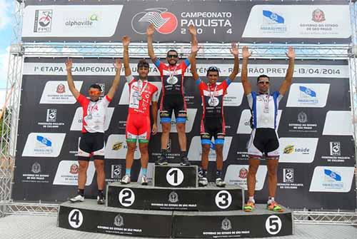 Pódio Elite masculino /  Foto: Divulgação FPCiclismo