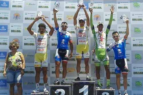 O ciclista Roberto Pinheiro da Silva “Betinho”, da equipe de São José dos Campos, foi o grande campeão da 6ª edição do Desafio Ciclístico de Salvador / Foto: Divulgação