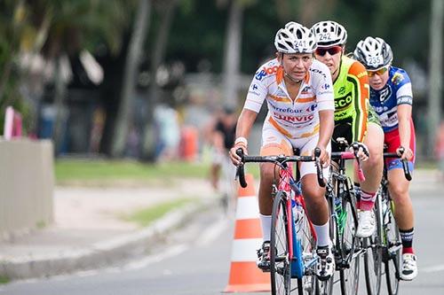 Fernanda Souza em ação na Copa Light de Ciclismo / Foto: Gustavo Oliveira/Copa Light de Ciclismo