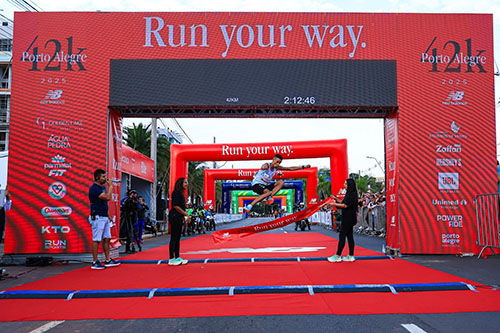 New Balance 42K Porto Alegre 2025 contou com 10 mil corredores  / Foto: : Marcio Rodrigues