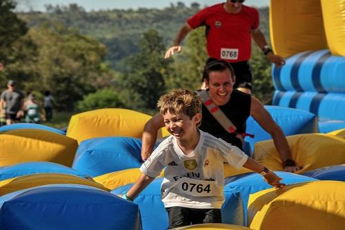 Tradicional estádio recebe a competição composta por 10 obstáculos infláveis gigantes espalhados por um circuito de 5 quilômetros no dia 26 de agosto. Inscrições para a etapa de Belo Horizonte podem ser feitas no site oficial do evento / Foto: Divulgação