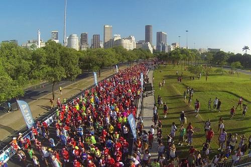 Cerca de cinco mil corredores celebrarão o padroeiro da "Cidade Maravilhosa" na Corrida de São Sebastião Caixa, dia 20 de janeiro / Foto: Claudio Torós Cerca de cinco mil corredores celebrarão o padroeiro da "Cidade Maravilhosa" na Corrida de São Sebastião Caixa, dia 20 de janeiro / Foto: Claudio Torós