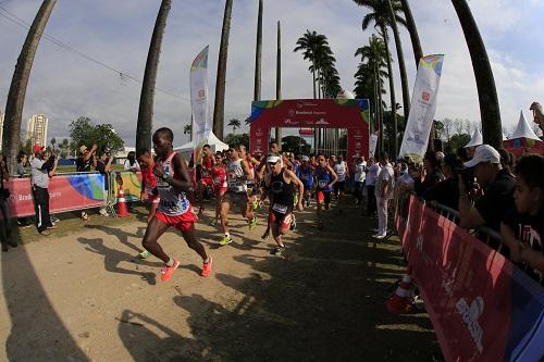 Atleta da equipe Bradesco Seguros vence disputa acirrada no pelotão de elite. No feminino, Muriel Coneo Paredes fica em primeiro / Foto: Divulgação Atleta da equipe Bradesco Seguros vence disputa acirrada no pelotão de elite. No feminino, Muriel Coneo Paredes fica em primeiro / Foto: Divulgação