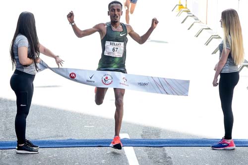 O etíope Belay Bezabh venceu a São Silvestre 2018 / Foto: Djalma VassãoGazeta Press