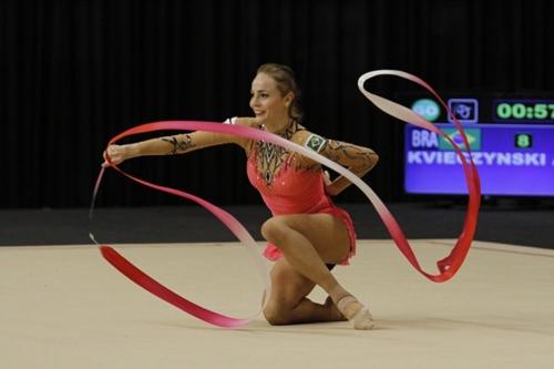 Na prova individual geral, Angélica Kvieczynski foi a melhor em três aparelhos e conquistou o ouro / Foto: Washington Alves/Inovafoto / COB