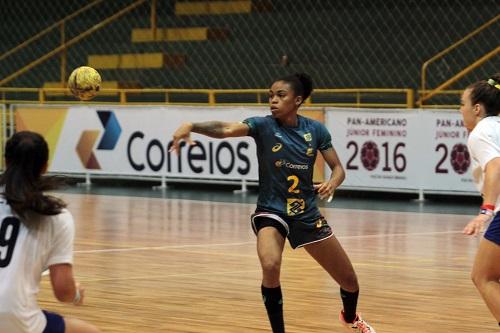 Bruna de Paula é uma das destaques da Seleção Júnior / Foto: Christian Rizzi