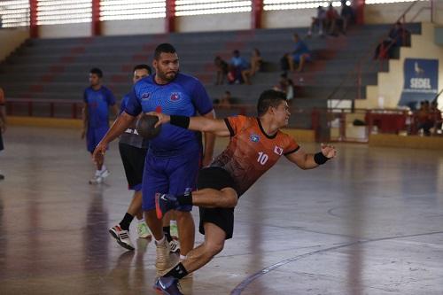 Competição ainda teve jogos das regiões Nordeste e Sul/Sudeste/Centro nos naipes masculino e feminino / Foto: Rafael Bandeira/Photo&Grafia