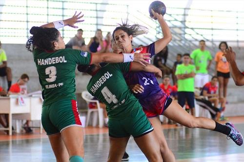 Quatro equipes disputam duas vagas para as quartas de final do campeonato / Foto: Anderson Stevens/Photo&Grafia